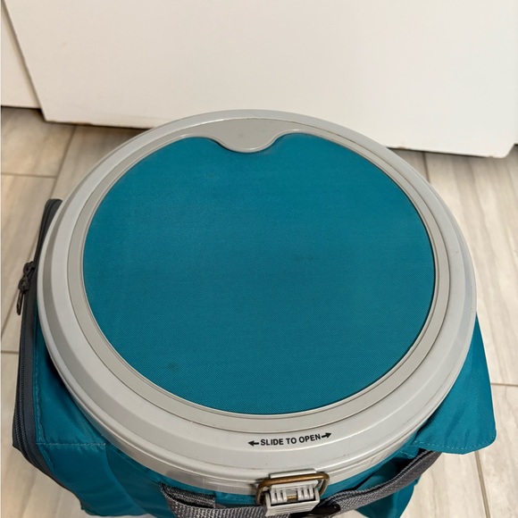 Vintage Budweiser Chest Cooler Retro Bright Colors Portable - Good Condition - Picture 6 of 16